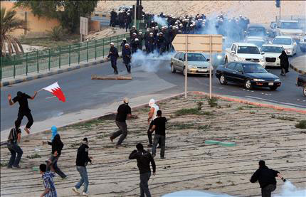 السلطات البحرينية رحلت مراسل القناة الرابعة البريطانية
