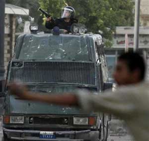 يوم الغضب المصري يهز أركان النظام ومبارك يستنجد بالحلفاء الذين قدموا المواعظ