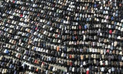 الشعب المصري يتوحد ويُفشل بلطجة نظام حسني مبارك وأعوانه
