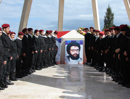 بمناسبة الذكرة السنوية للشهداء القادة مؤسسة الشهيد تنظم زيارة لأبناء الشهداء إلى ضريح الشهيد الشيخ راغب حرب ونصب السيد عباس في تفاحتا