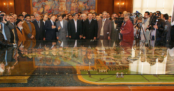 130 شركة تعرض فيه أحدث إنجازاتها : إفتتاح "معرض التقنيات التكنولوجية الإيرانية المتقدمة" في دمشق
