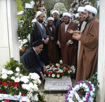 وفود شعبية ومهنية وطلابية تزور ضريح الشهيد الشيخ راغب حرب في ذكرى استشهاده