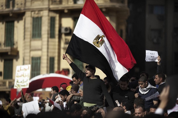 هجوم "البلطجية النظاميين" على المتظاهرين: آخر أسلحة النظام المصري في المعركة مع الجماهير