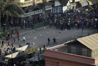 هجوم "البلطجية النظاميين" على المتظاهرين: آخر أسلحة النظام المصري في المعركة مع الجماهير