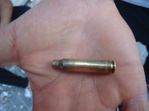 البحرين: مسيرات في المناطق واستشهاد مواطن وعشرات الجرحى واعتقالات واختفاء لآخرين