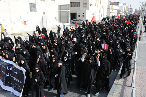 البحرين: مسيرة تشييع الشهيد السعيد هاني عبد العزيز في البلاد القديم