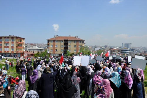 مسيرة حاشدة في اسطنبول نصرة لشعب البحرين