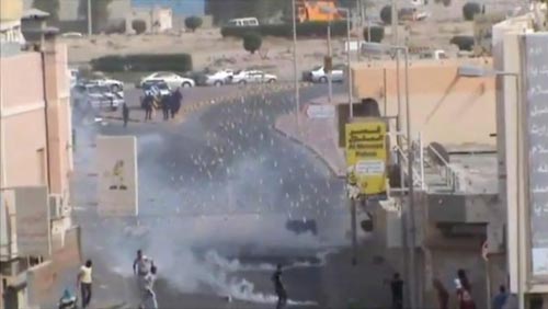 اليوم الرابع من صدور الأحكام العسكرية بحق رموز المعارضة: مسيرات مستمرة وقمع وحشي حتى بحضور الوفود الأجنبية