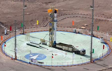 وزير الدفاع الايراني يعلن عن اطلاق احدث قمر صناعي ايراني"رصد" 
