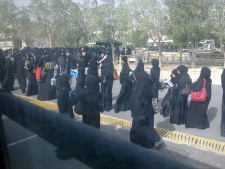 من ينصف ضحايا مؤامرة جامعة البحرين ضد طلبتها؟
