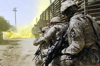 العراق: لا يريد الأميركيون التمديد... بل البقاء!
