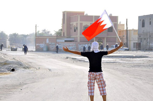 البحرين: مواجهات عنيفة بين شباب 14 فبراير والأمن على الطريق إلى السفارة الأميركية
