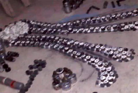 بقايا أدوات القمع .... رسائل فنية تؤكد سلمية التحرك 