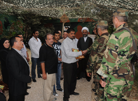 الشيخ قاووق يستقبل أهالي الأسرى في ثغور المقاومة 