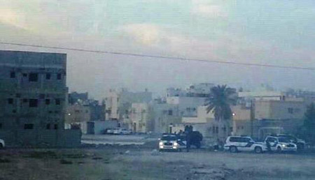 الشرطة البحرينية تستمر في حصار "مهزة" وتعتقل "تعسفاً" 90 مواطناً