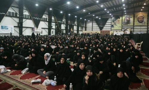 الليلة السابعة من ليالي عاشوراء.. إحياء اللطم على الصدور