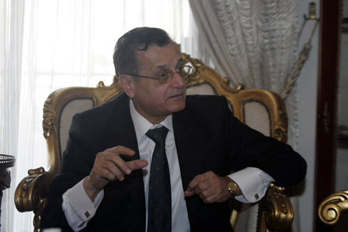 منصور رد على جنبلاط: اذا كان الصمت "قاعدة ذهبية" فحري بالجميع أن يصمت