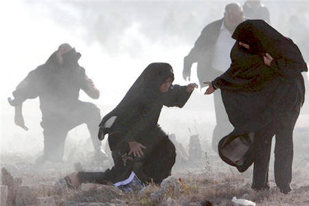 الشرطة البحرينية تعتدي على المعتقلين السياسين والمعارضة تتحضر للعودة الى ميدان اللؤلؤة