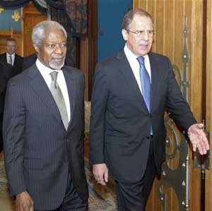 موسكو تدعم مهمة أنان في دمشق... أزمة إنسانية في غزة... والإسلاميون يتواجهون مع المجلس العسكري في مصر