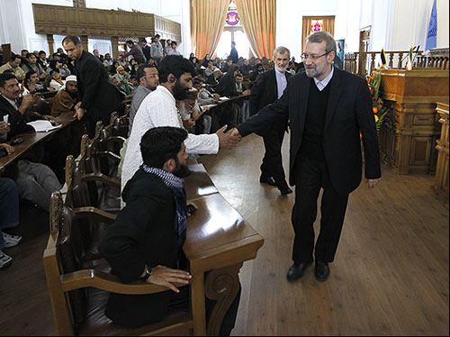 لاريجاني: ليس لدى الكيان الصهيوني الجرأة على مهاجمة إيران وهو سيجازف بمصيره إن فعل