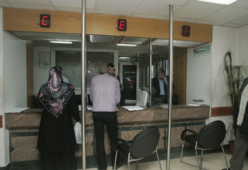 مرضى الضمان: تحمّل الألم أو تكاليف الاستشفاء؟ 