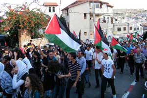 يوم الأرض يشغل الصحافة السورية