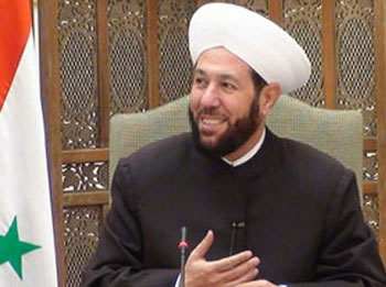 المفتي حسون: ما يجري في سوريا معركة جذور وسقوطها يعني سقوط جميع الدول المحيطة بها