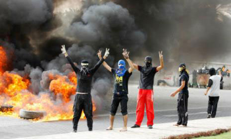 نظام البحرين يحمي حلبة "الفورمولا وان" ويسفك دماء شعبه