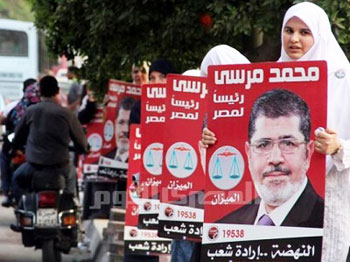 قـراءة في انتخابات الرئاسة المصرية: هـل يتحدى الإخـوان أنفسـهم؟