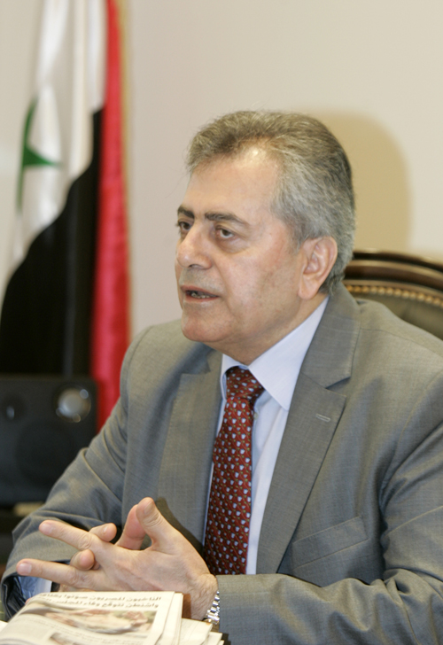  السفير السوري  هنأ اللبنانيين بعيد المقاومة والتحرير : للتمسك بثالوث المقاومة والجيش والشعب .