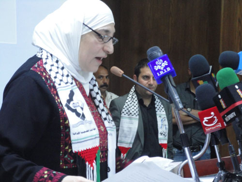 ملتقى المرأة المقاومة: للوقوف الى جانب سوريا في مواجهتها للمؤامرة الخارجية