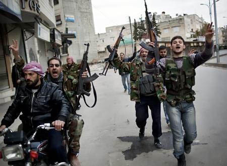 الصحف السورية: تصدعات جديدة تفتك بـ"مجلس اسطنبول"... وتسليح خليجي ـ أميركي لنسف خطة أنان