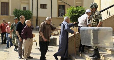 المصريون يشاركون في استحقاق مصيري لاختيار رئيسهم
