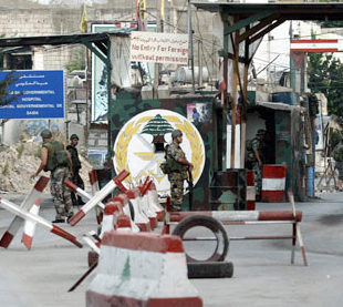 بانوراما اليوم: لبنان تجاوز فتنة بين الجيش والمخيمات... والطرقات تشتعل بالإطارات بسبب انقطاع الكهرباء