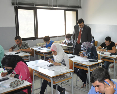 دياب تفقد أجواء الامتحانات الرسمية في النبطية: الاجواء مميزة والشكاوى قليلة 