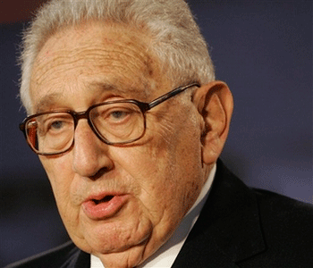 موسكو ثابتة على مواقفها تجاه سوريا... وصحافيون بريطانيون يؤكدون أن مجزرة الحولة استخدمت لتبرير التدخل العسكري