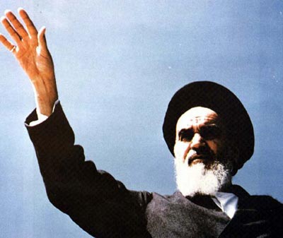 رجل اذهل العالم .. وأشعل ثورة