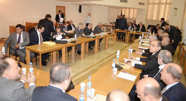 اللجان المشتركة تقر إقتراح تثبيت مياومي كهرباء لبنان معدلا