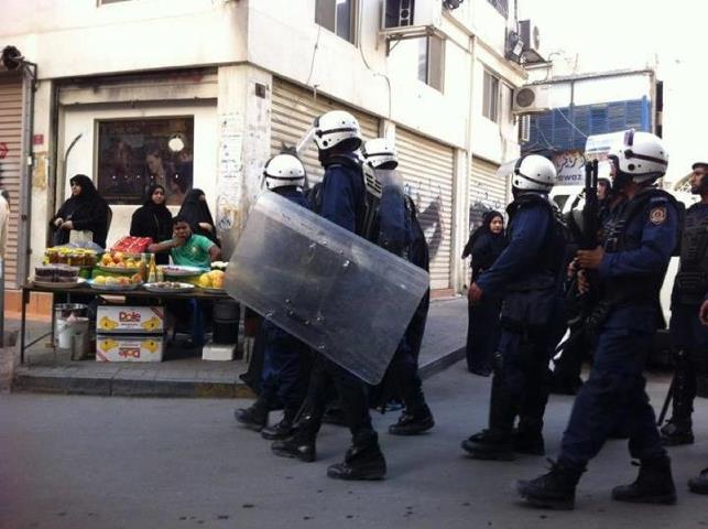 قوات النظام البحريني تقمع بوحشية مسيرة سلمية في قرية " الدير" شرق المنامة
