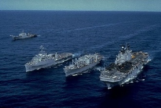 بوارج روسية لحراسة قاعدة طرطوس ومدمرة أميركية لدعم الوجود العسكري في الخليج 