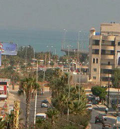مئات الشبان من "التنظيم الشعبي الناصري" يوزعون الورود على الناس في صيدا.. ومصادر سياسية لـ"الانتقاد": الاسير بدأ يعاني من عزلة سياسية وشعبية في المدينة