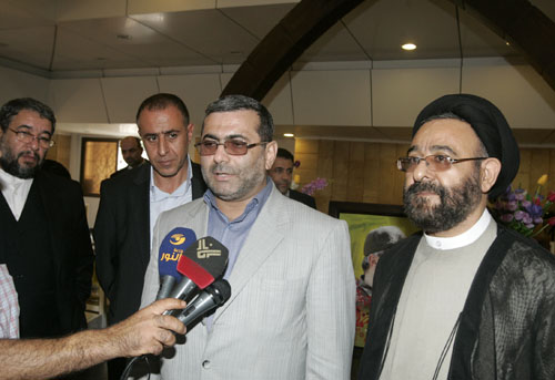 وفد إيراني برئاسة رئيس رابطة الثقافة والعلاقات الإسلامية زار ضريح الشهيد مغنية
