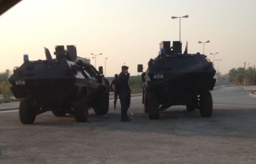 البحرين : قوات الامن تهاجم 72 منطقة بالاسلحة المختلفة ومسؤولو المملكة يبحثون مع نظرائهم الامريكيين سبل قمع الاحتجاجات الشعبية