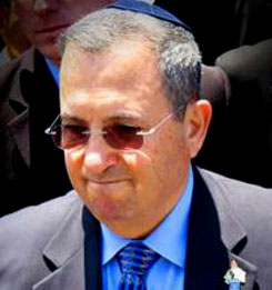 إعلام العدو : سقوط قذائف هاون قرب باراك خلال جولة له بالجولان