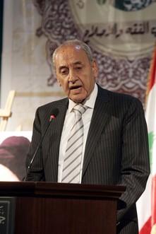 الرئيس بري: من لا يريد المقاومة يجب أن يضع حداً للاحتلال 

