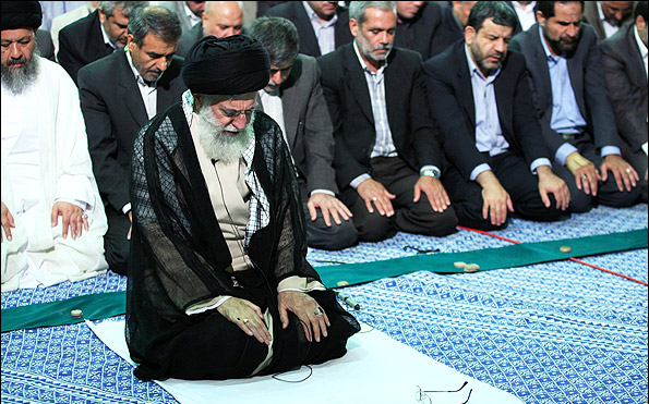 آية الله العظمى الامام السيد علي الخامنئي: الشركات العلمية من اهم عناصر الاقتصاد المقاوم