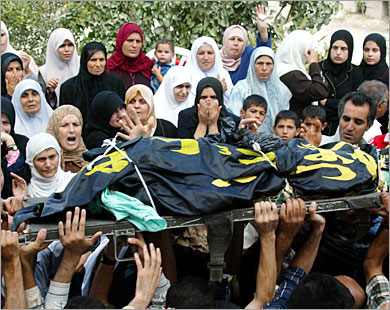 استشهاد مقاوم من "حماس" وجرح اربعة أخرين في قصف صهيوني على غزة