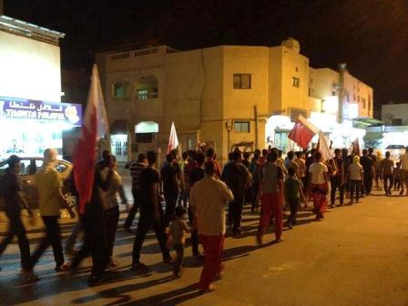 قوات الأمن البحرينية تنفذ حملة أمنية في 31 منطقة وقرية دون مراعاة لشهر رمضان

