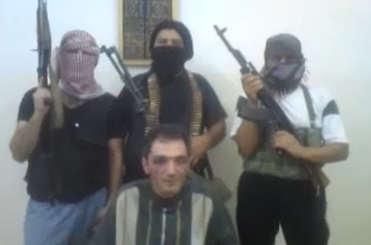 آل المقداد يخطفون عناصر من "الجيش السوري الحر" رداً على خطف ابنهم حسان ويهددون بخطف قطريين واتراك 