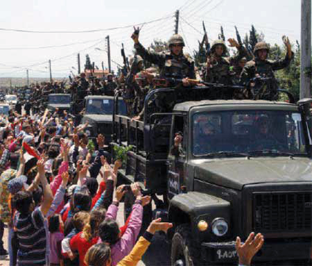 الصحف السورية: كيف لنا أن نفي جيشنا جزءاً من حقّه.. وقد بذل ويبذل كل هذه التضحيات؟!